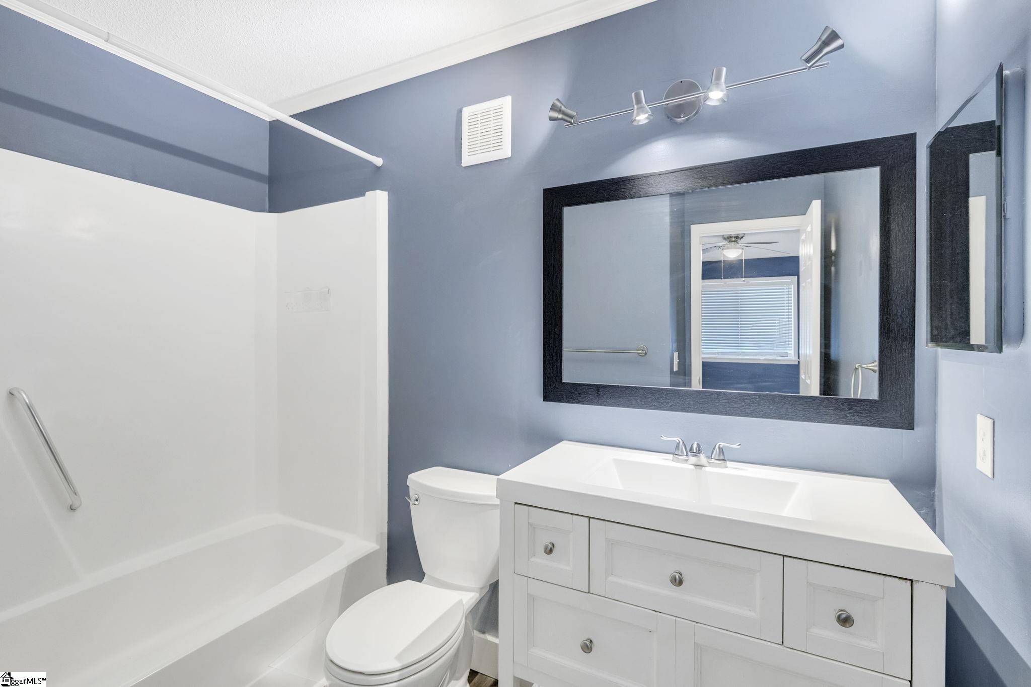 805 Stallings Road, Unit 202 Taylors, SC 29687 - Photo 21 of 32 Gallery Image 21
