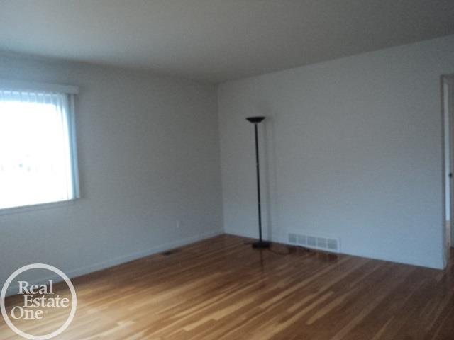 8401 18 18 Mile Road, Unit 124 Sterling Heights, MI 48313 - Photo 12 of 52