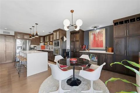 $749,000 | 221 West 48th Street, Unit 1402, Kansas City, MO 64112