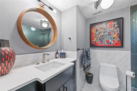 $749,000 | 221 West 48th Street, Unit 1402, Kansas City, MO 64112