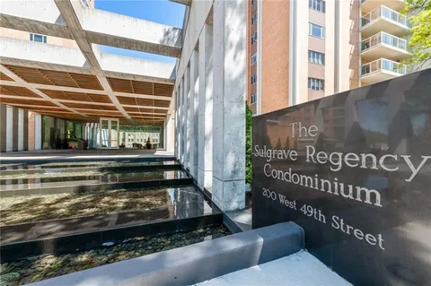 $749,000 | 221 West 48th Street, Unit 1402, Kansas City, MO 64112