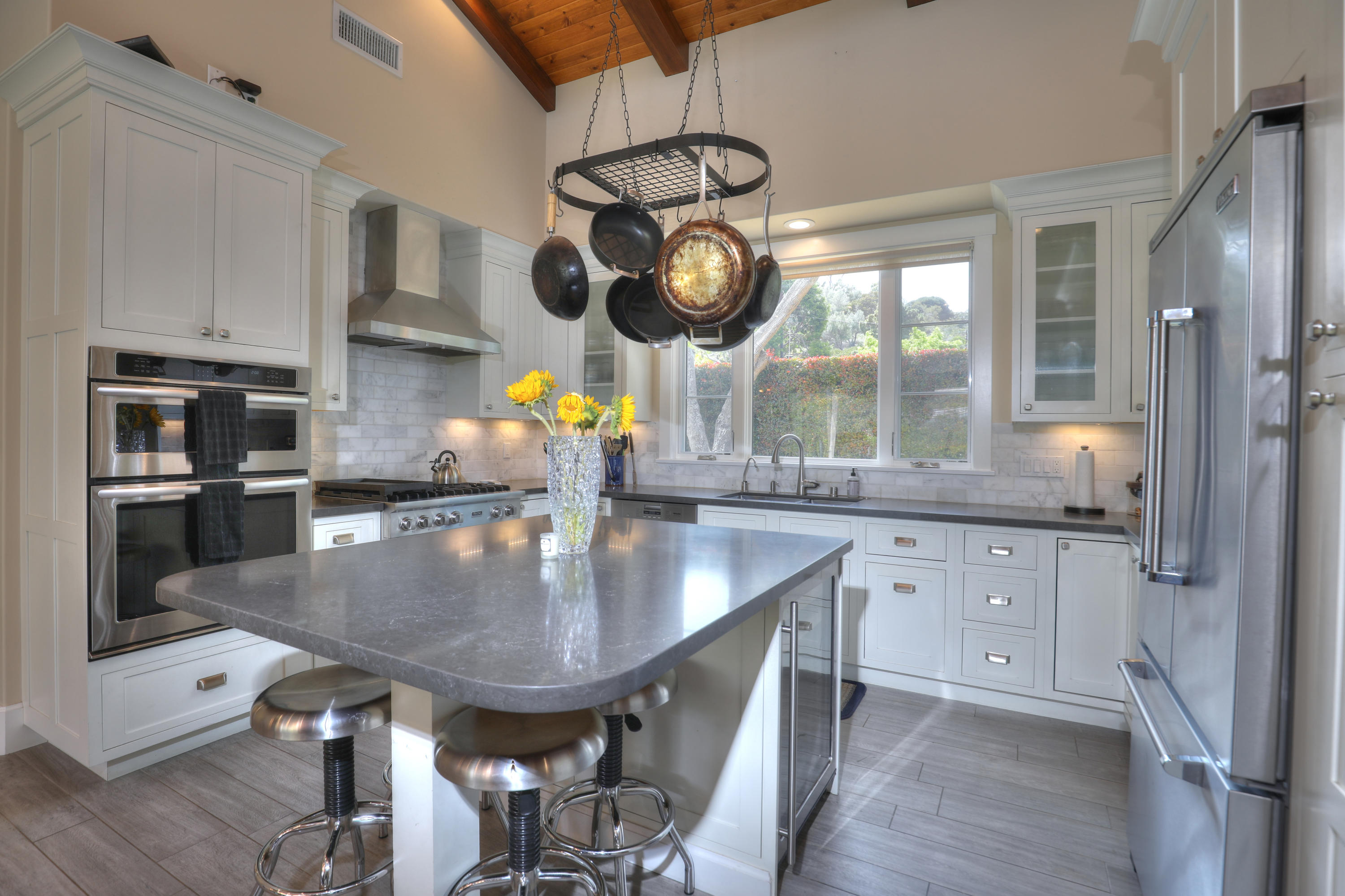 448 Alan Road Santa Barbara, CA 93109 - Photo 10 of 27 Kitchen