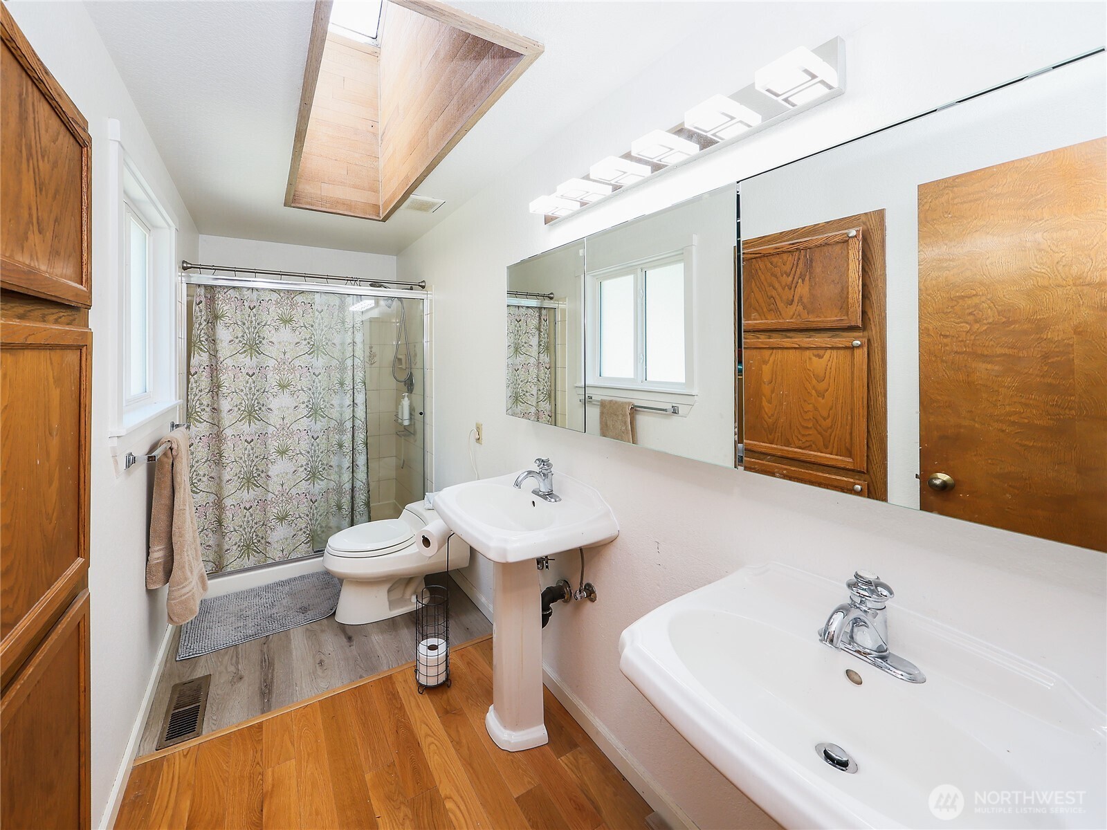 10820 Northeast 183rd Court Bothell, WA 98011 - Photo 21 of 40