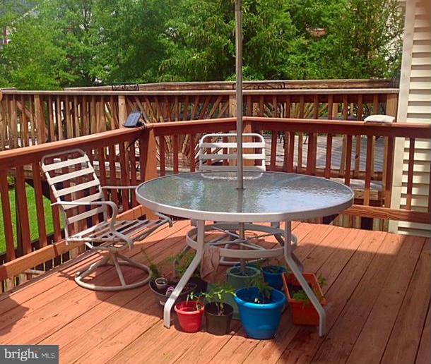 11412 Elmshorn Way Laurel, MD 20708 - Photo 17 of 30 Exterior (Rear)