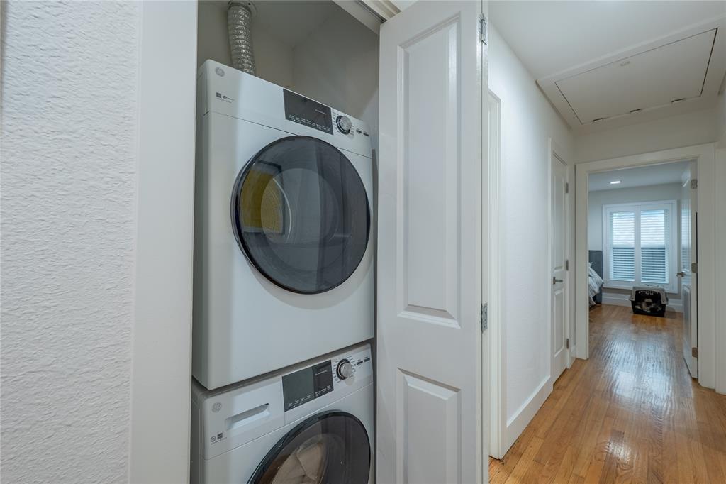 864 Peavy Road Dallas, TX 75218 - Photo 10 of 21 Stacked washer and dryer units