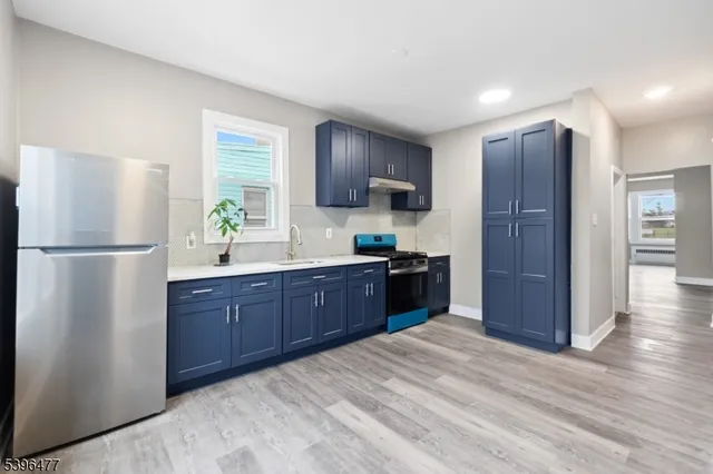 $2,900 | 337 Leslie Street, Unit 2, Newark, NJ 07112