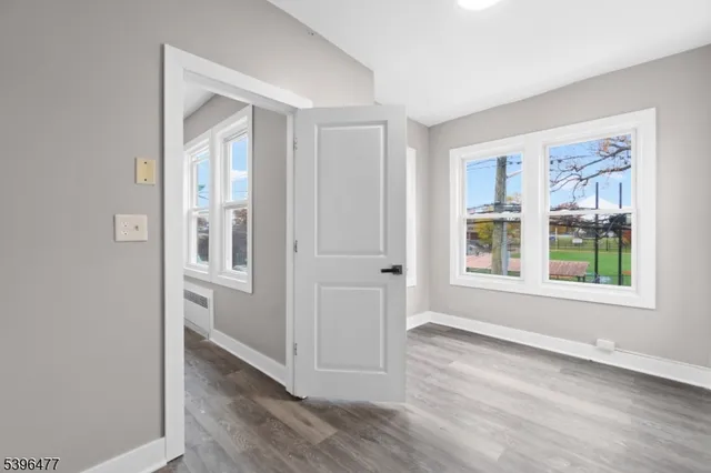 $2,900 | 337 Leslie Street, Unit 2, Newark, NJ 07112