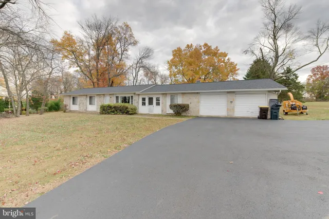 a house view with a outdoor space