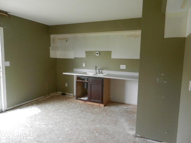 334 Fairgrove Street, Unit 1 Romeo, MI 48065 - Photo 5 of 16 31254649-4.JPG