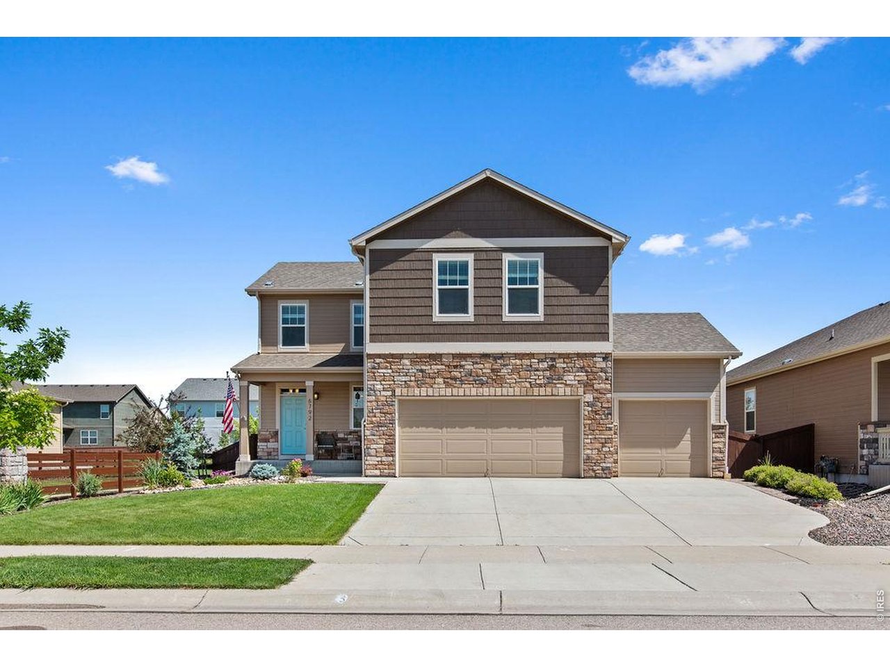 6792 Covenant Ct: 3 bed/3 bath and over 2,100 sf