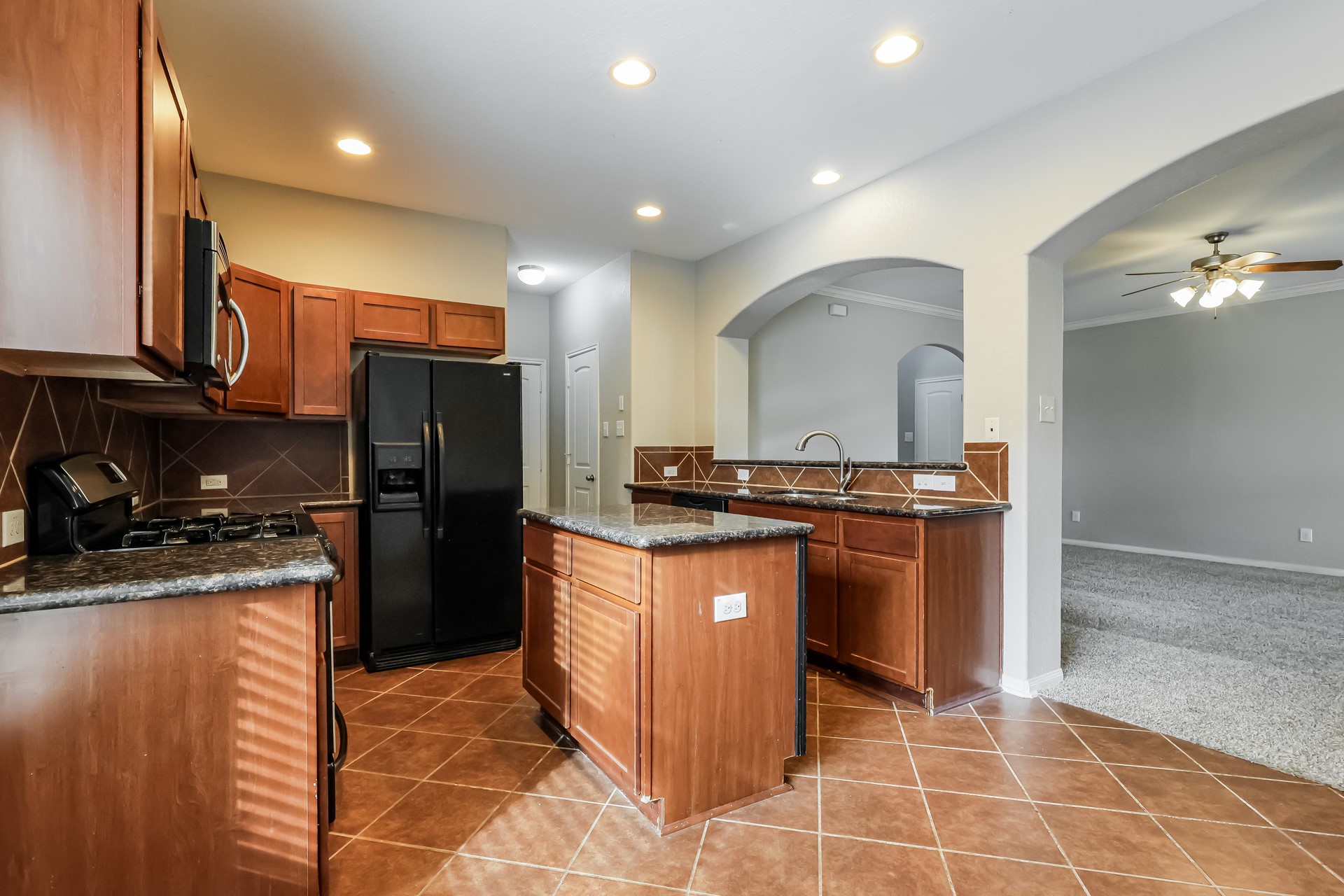 139 Piney Pathway Magnolia, TX 77354 - Photo 8 of 18