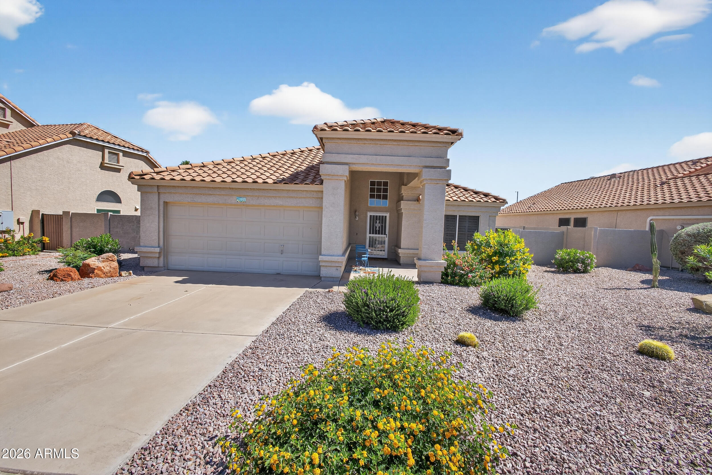 3955 North Ranier Mesa, AZ 85215 - Photo 2 of 51 2_6x7a4686