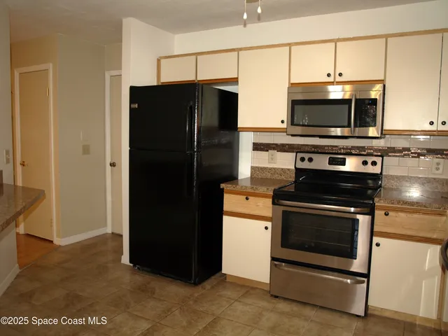 $1,700 | 831 Greenwood Manor Circle, Unit 8D, West Melbourne, FL 32904