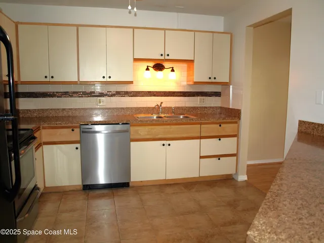 $1,700 | 831 Greenwood Manor Circle, Unit 8D, West Melbourne, FL 32904