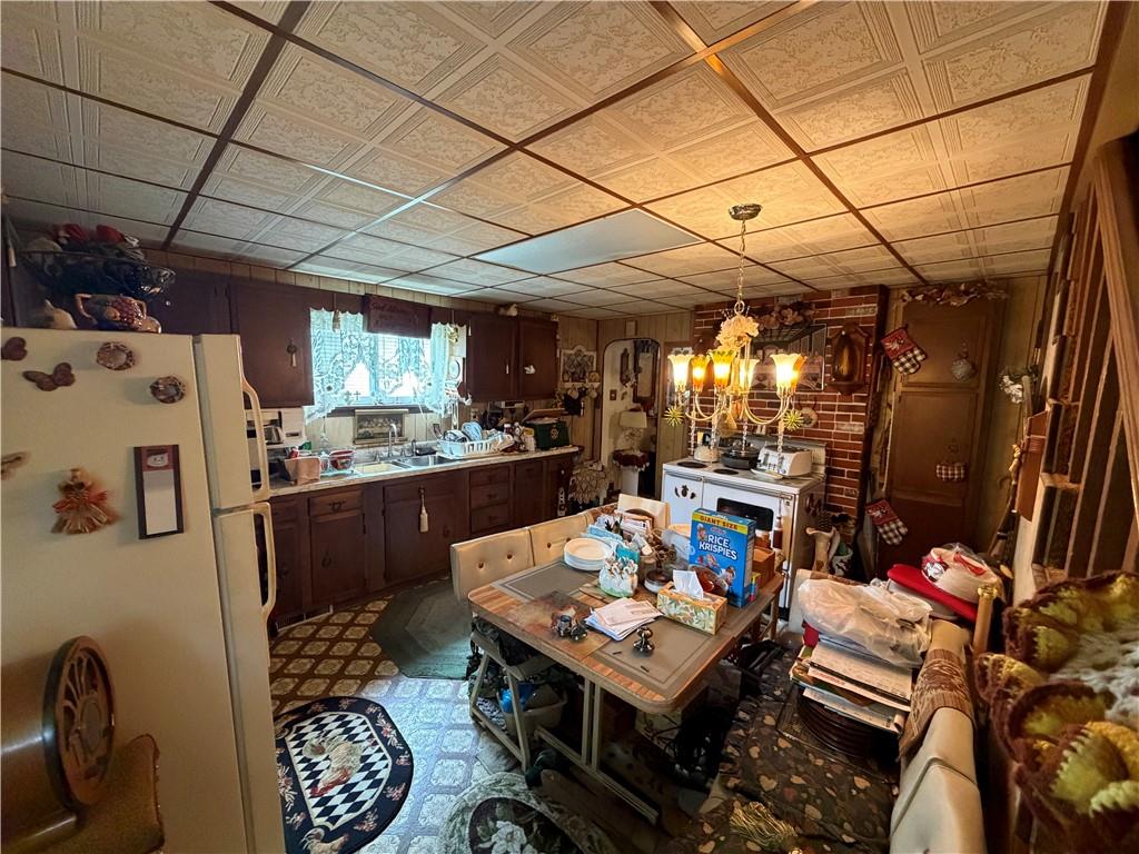 256 Leckrone-Highhouse Road McClellandtown, PA 15458 - Photo 10 of 27
