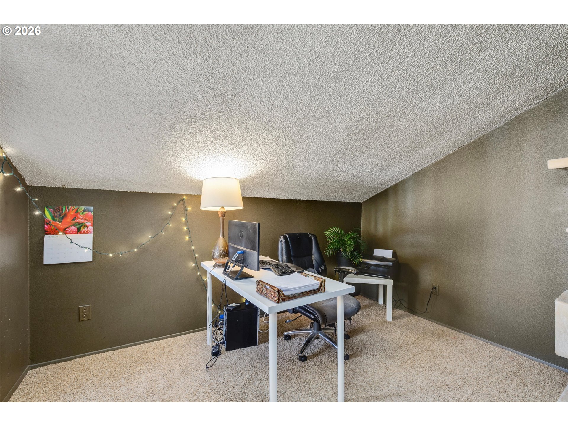 831 Northeast 90th Avenue Portland, OR 97220 - Photo 18 of 25 a workspace with furniture and window