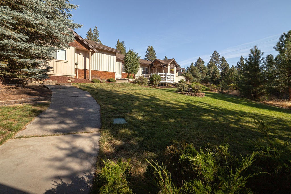 19132 Pumice Butte Road Bend, OR 97702 - Photo 45 of 49 PhotoMyListing-12