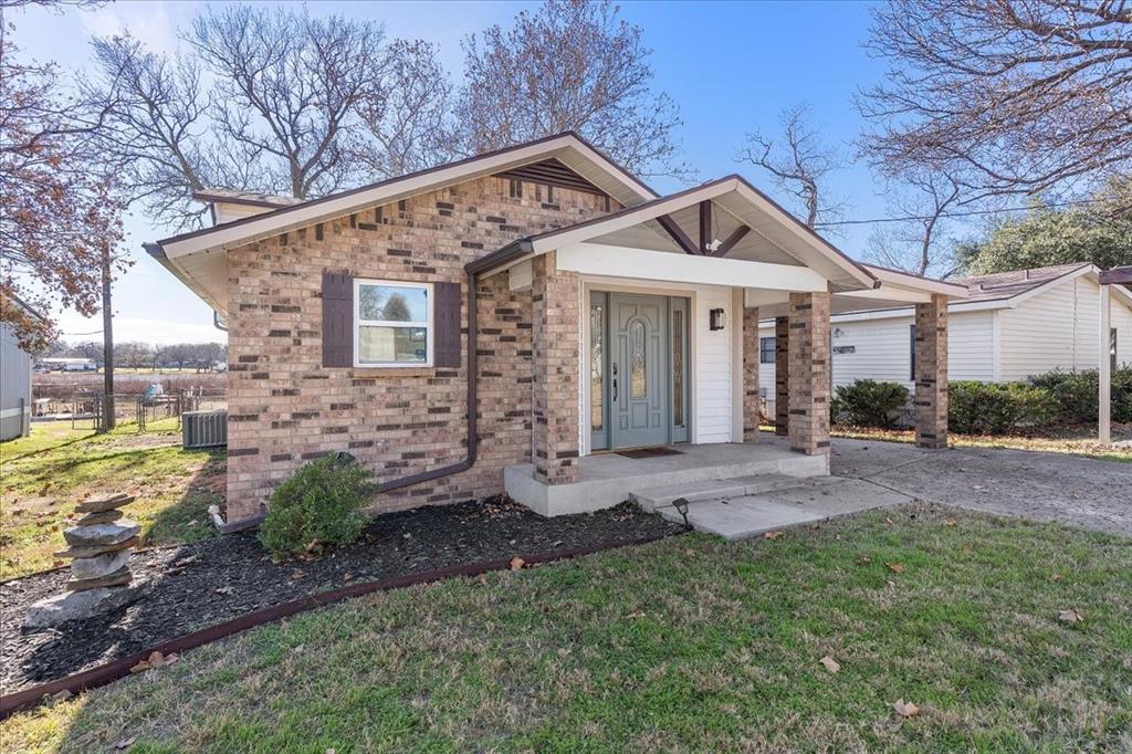 6837 Briar Road Azle, TX 76020 - Photo 2 of 39