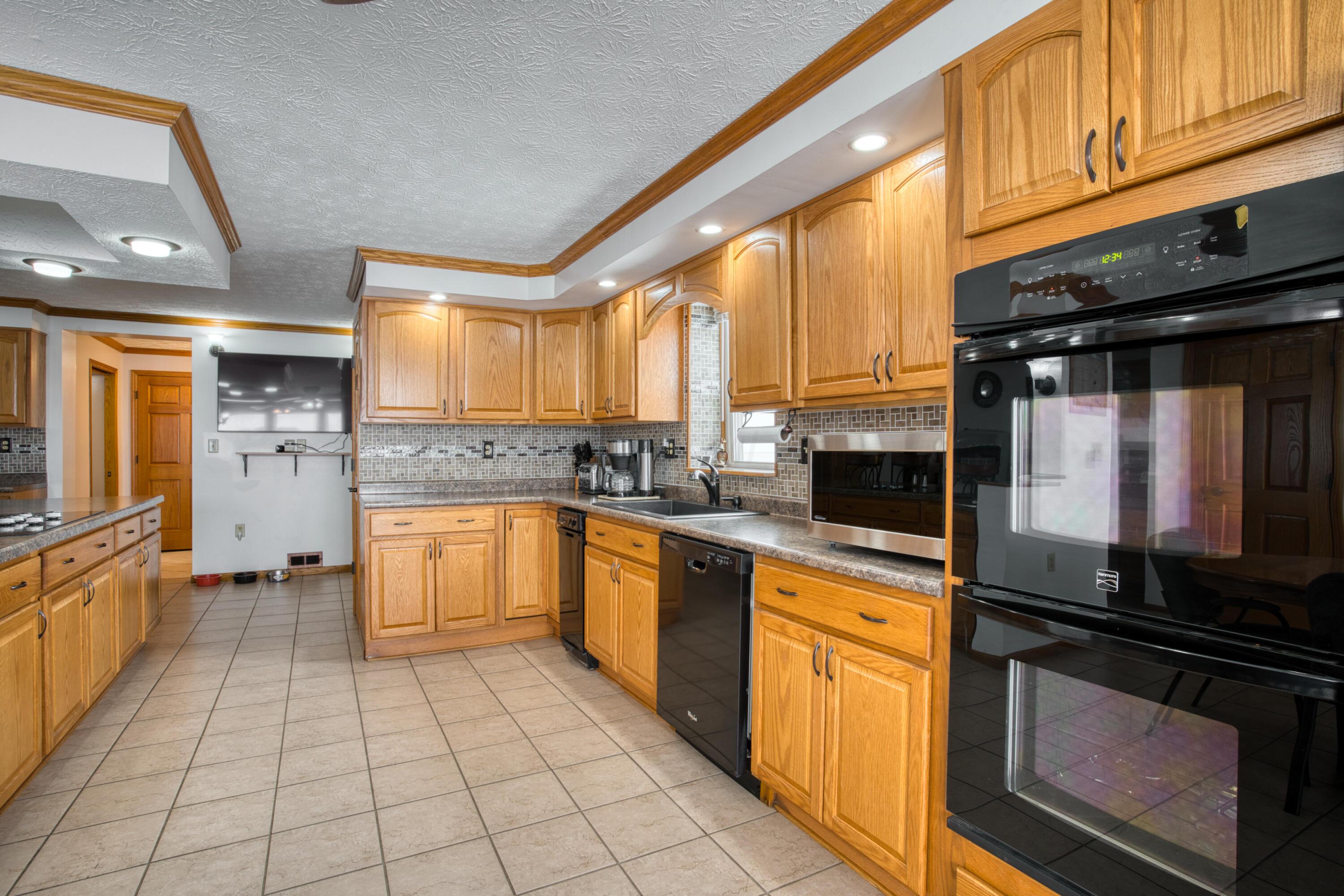 8485 Westfall Road Southwest Amanda, OH 43102 - Photo 39 of 69 DSC07809_hdr
