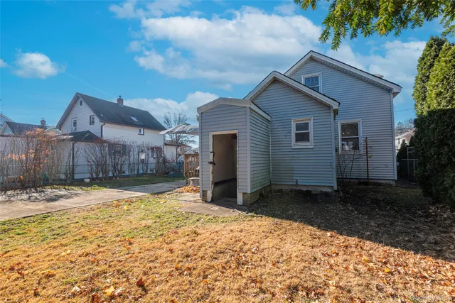 $869,999 | 155 McKee Street, Floral Park, NY 11001