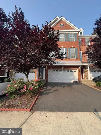 $3,700 | 42885 Edgegrove Heights Terrace, Ashburn, VA 20148
