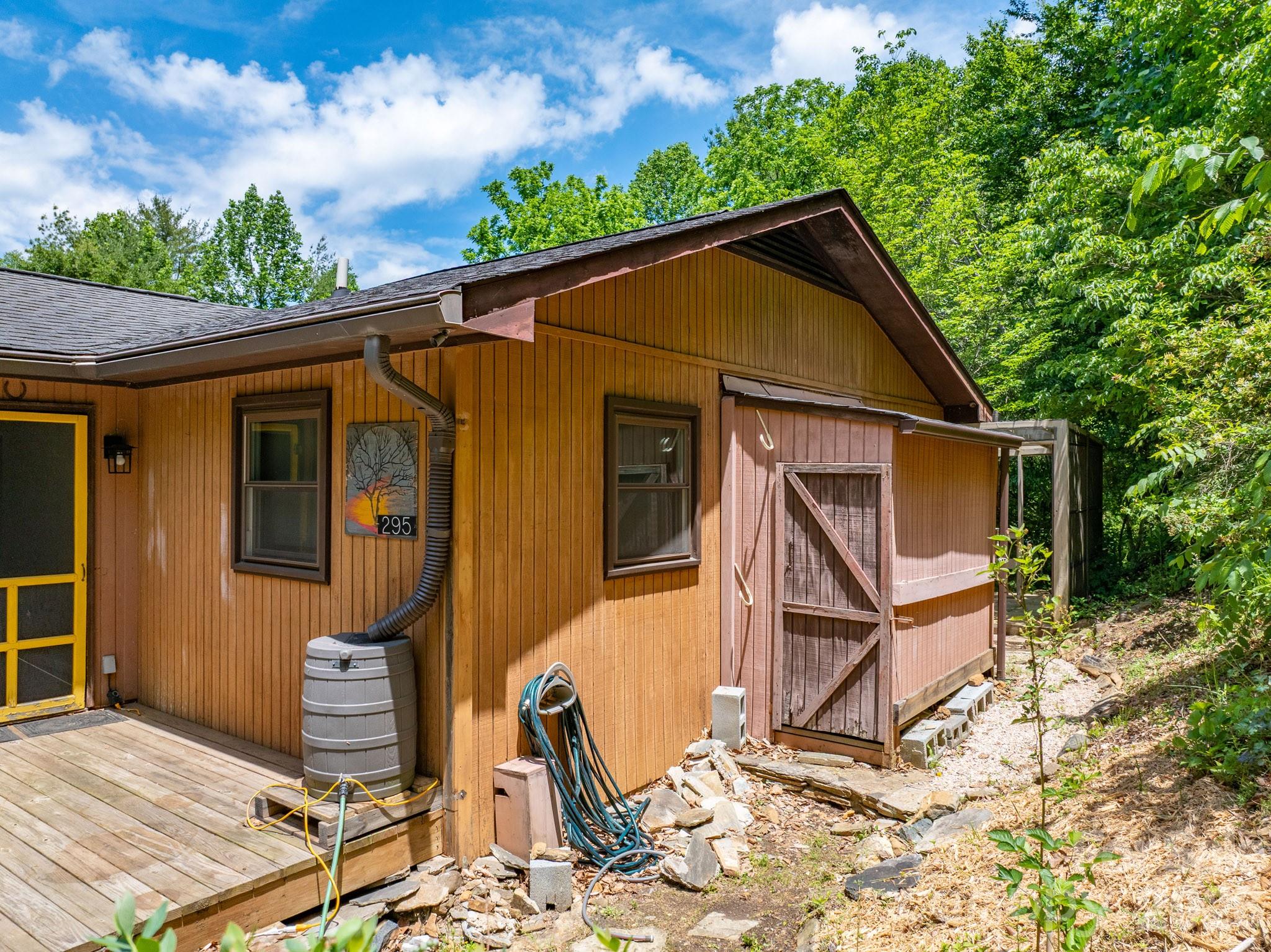 295 Richmond Road Bakersville, NC 28705 - Photo 29 of 33
