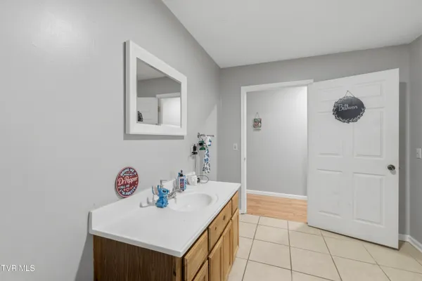 $250,000 | 950 Kingsport Highway, Greeneville, TN 37745