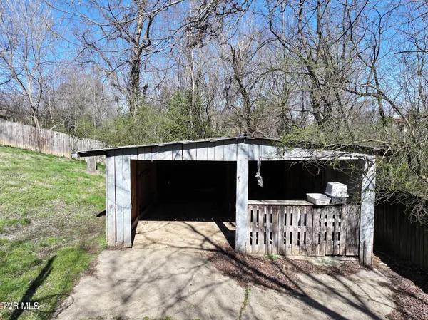 $250,000 | 950 Kingsport Highway, Greeneville, TN 37745