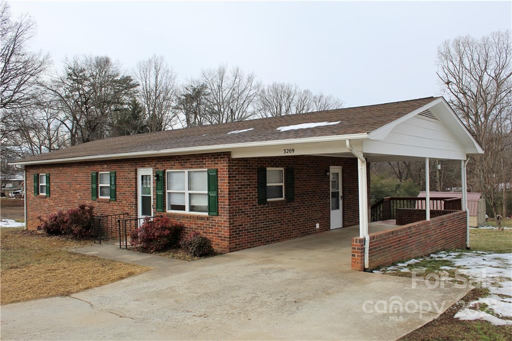 3209 Freezer Locker Road Hudson, NC 28638 - Photo 4 of 29 Gallery Image 4