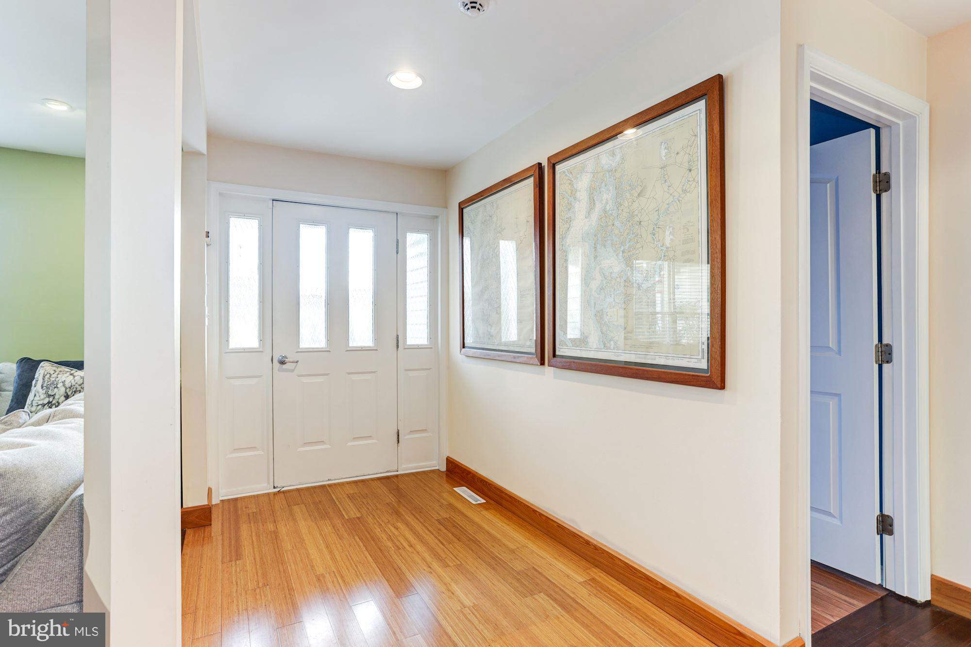24904 Riverview Way Ridgely, MD 21660 - Photo 3 of 43 Foyer