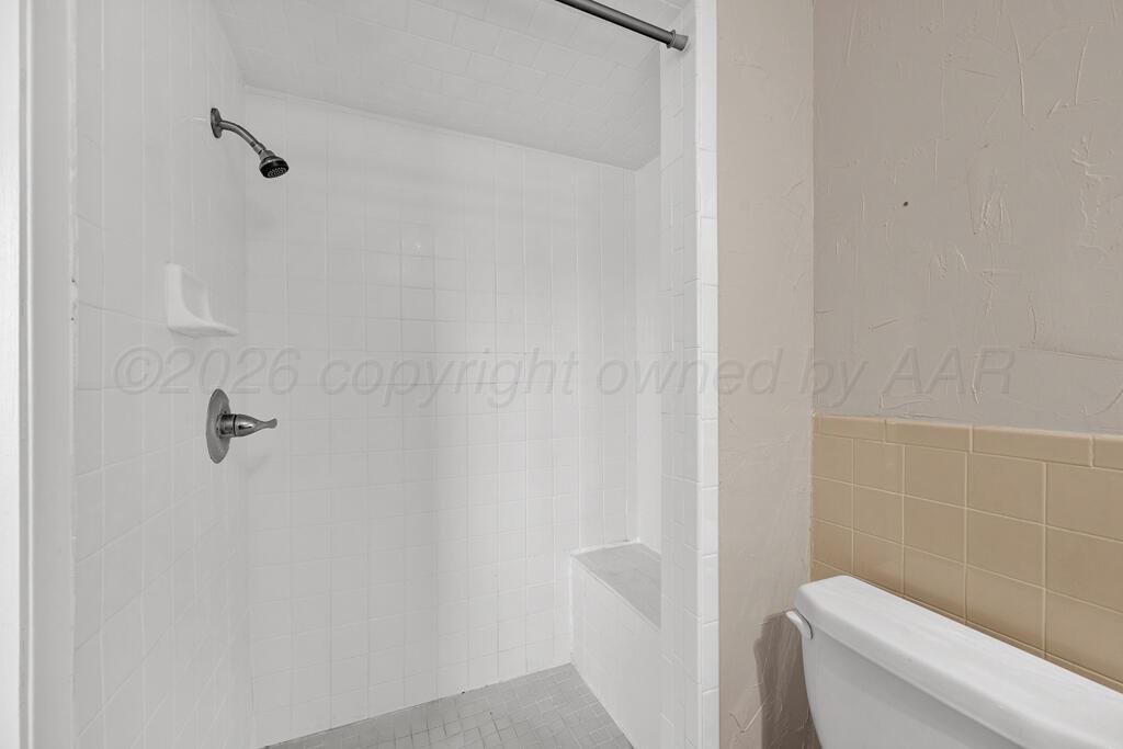 5207 Susan Drive Amarillo, TX 79110 - Photo 16 of 30 master bathroom 2