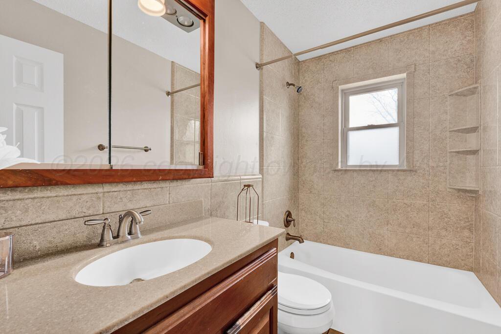 5207 Susan Drive Amarillo, TX 79110 - Photo 20 of 30 bathroom two