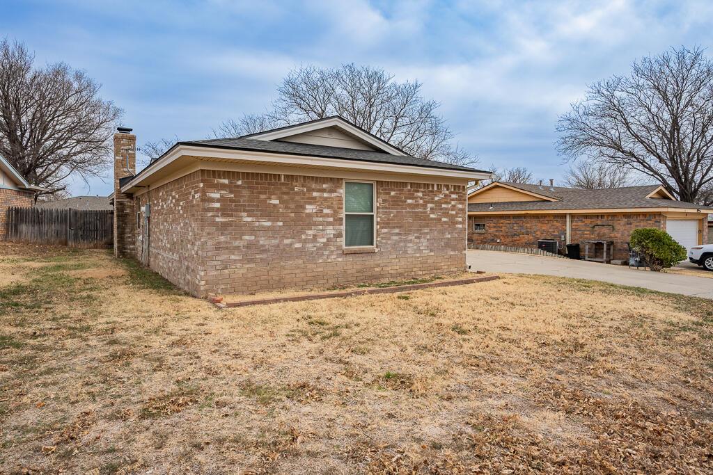 5207 Susan Drive Amarillo, TX 79110 - Photo 2 of 30 front 3