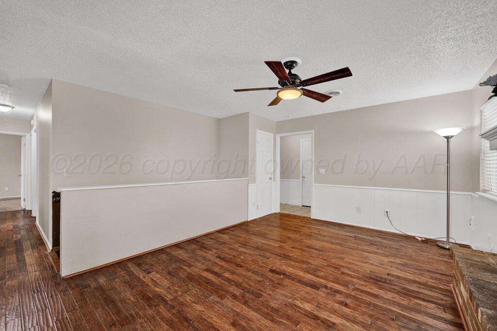 5207 Susan Drive Amarillo, TX 79110 - Photo 4 of 30 living room 2