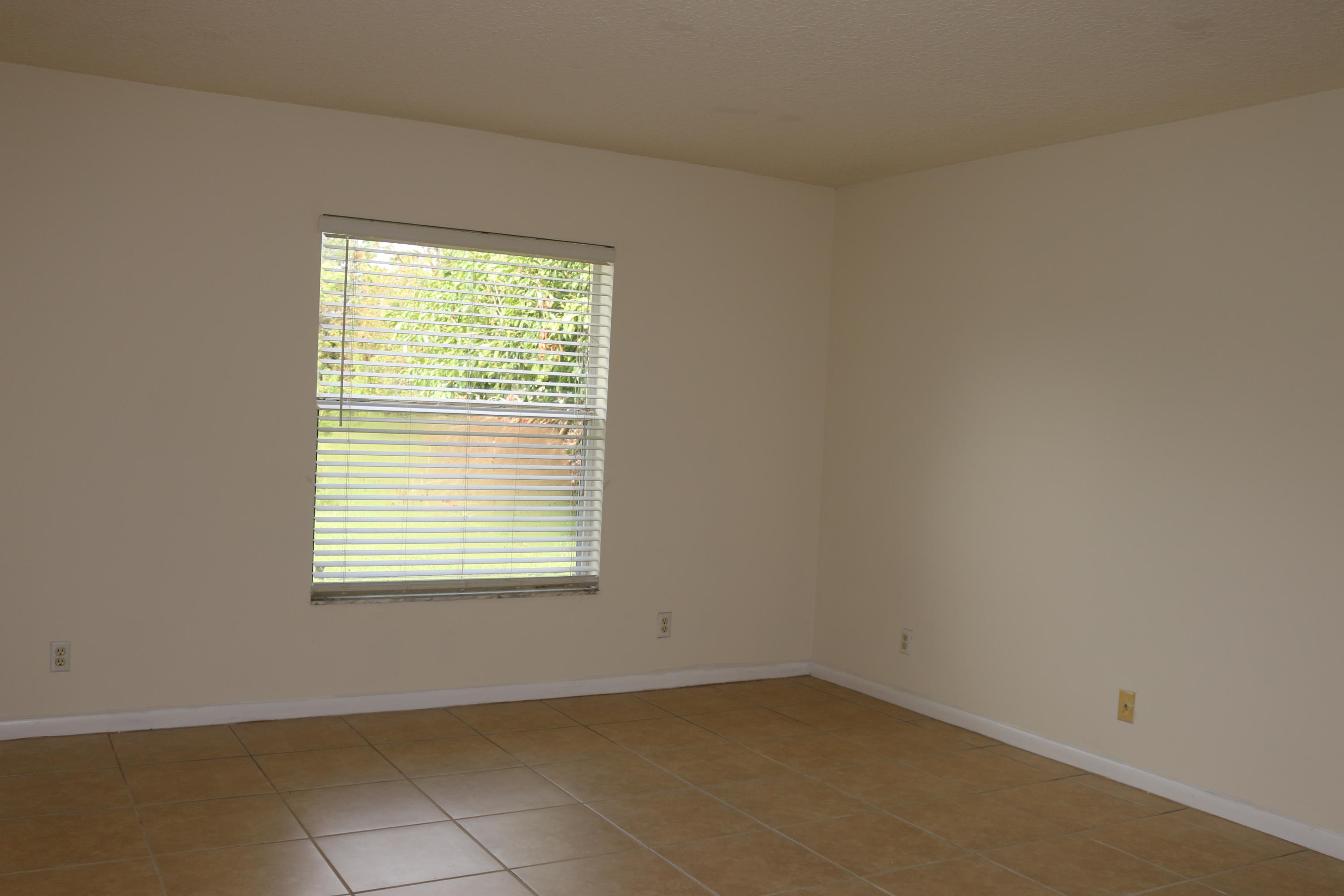 4110 Southwest Jarmer Road Port St. Lucie, FL 34953 - Photo 11 of 19 IMG_8592
