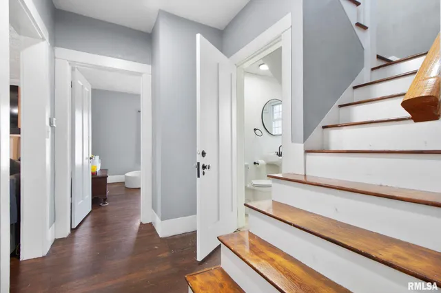 $149,900 | 104 East Locust Street, Galatia, IL 62935