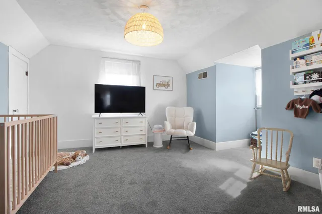 $149,900 | 104 East Locust Street, Galatia, IL 62935