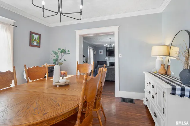 $149,900 | 104 East Locust Street, Galatia, IL 62935