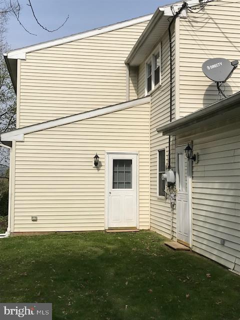40 Clay Slate Road Oley, PA 19547 - Photo 5 of 20 Two outside entrances