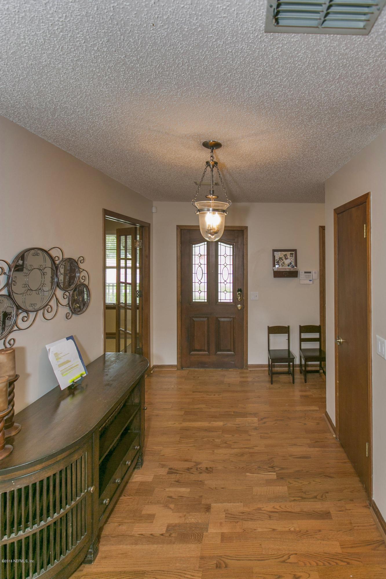 004_Foyer