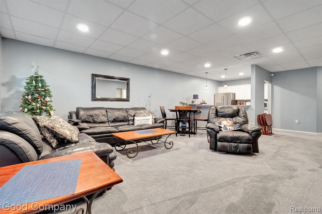 698 West Bluff Court Rochester Hills, MI 48307 - Photo 35 of 52