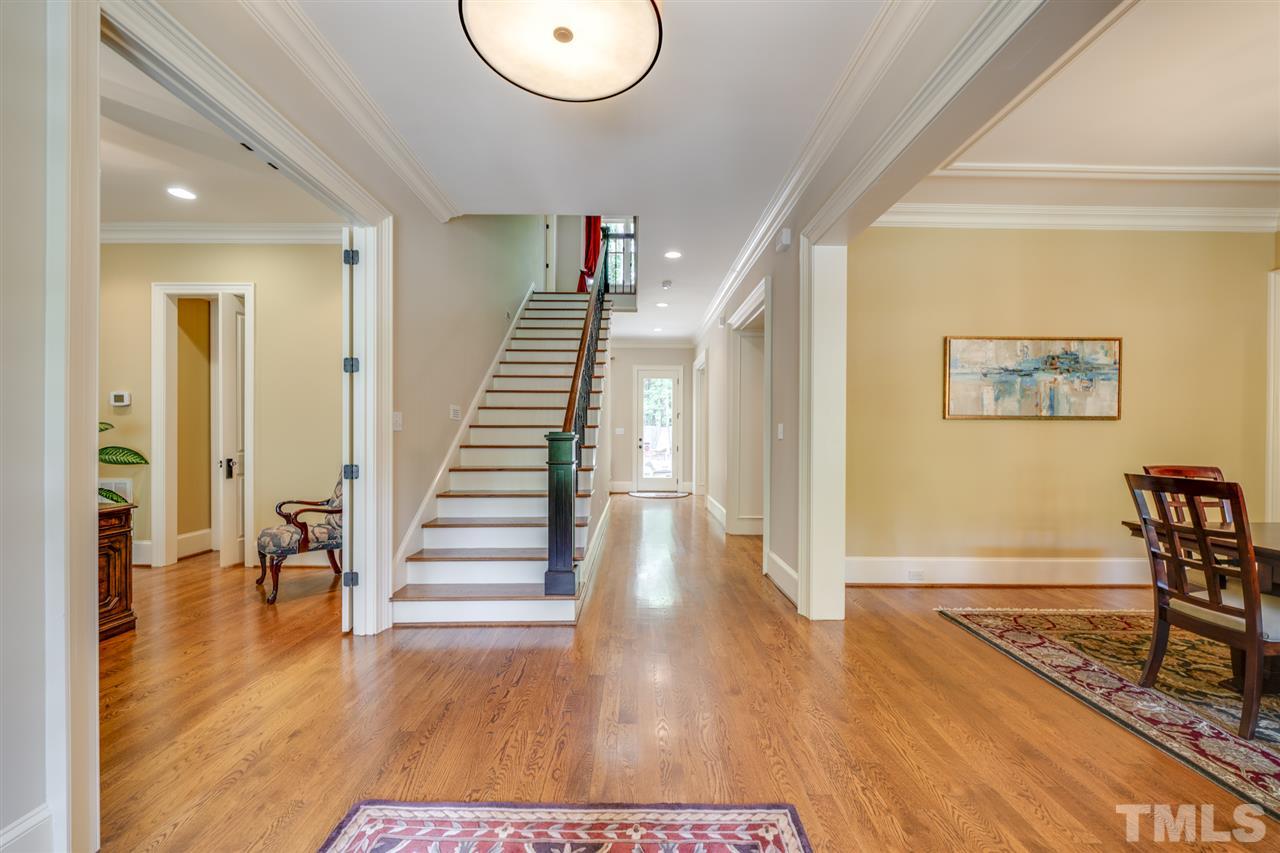6832 Mactavish Way Raleigh, NC 27613 - Photo 4 of 30
