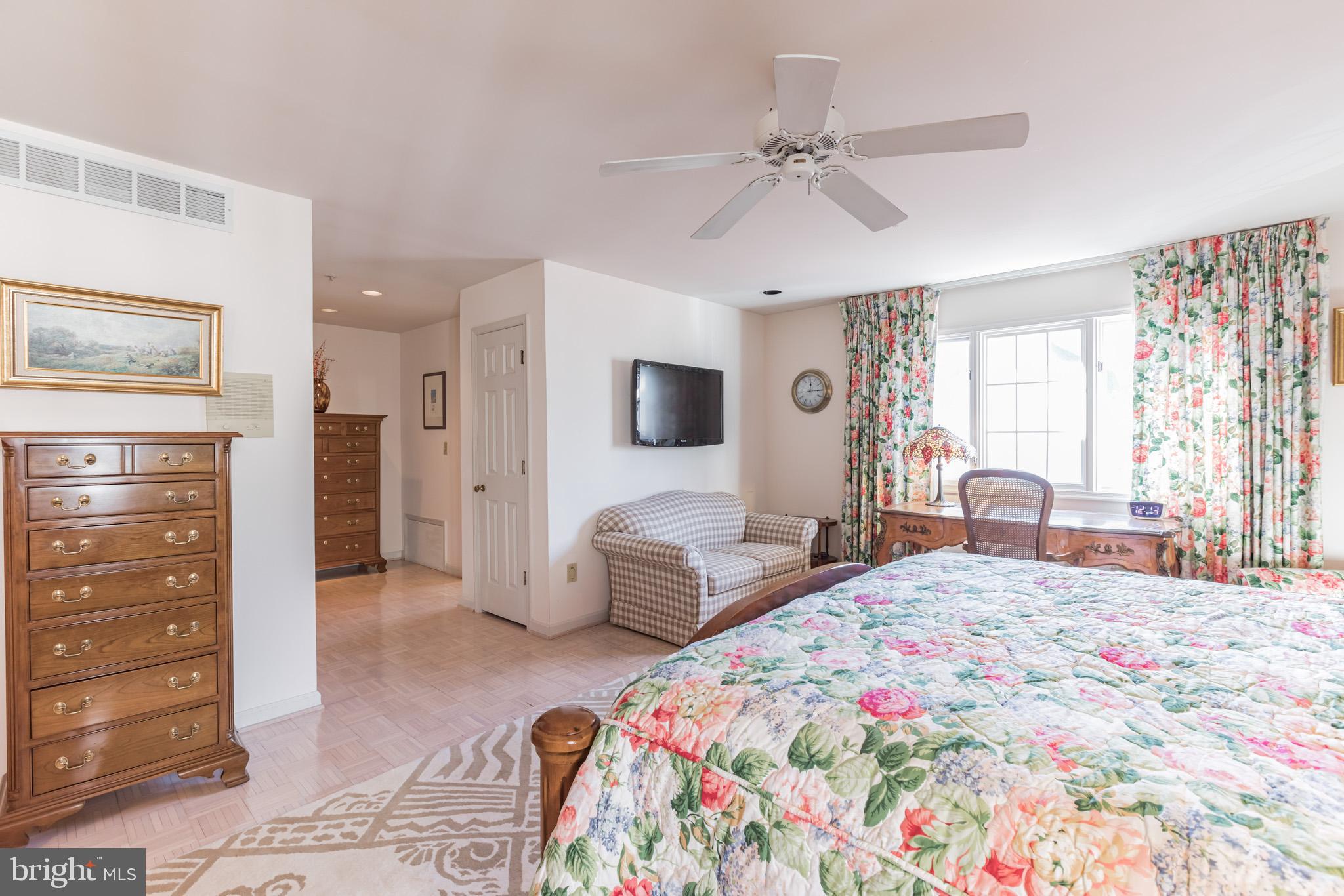 10 Clwyd Road Bala Cynwyd, PA 19004 - Photo 23 of 26 MASTER BEDROOM