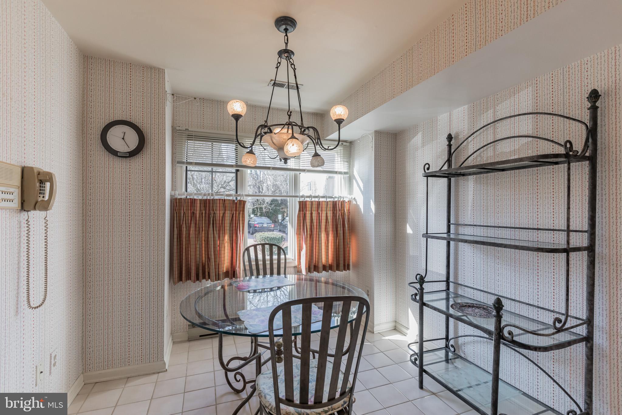10 Clwyd Road Bala Cynwyd, PA 19004 - Photo 8 of 26 BREAKFAST ROOM