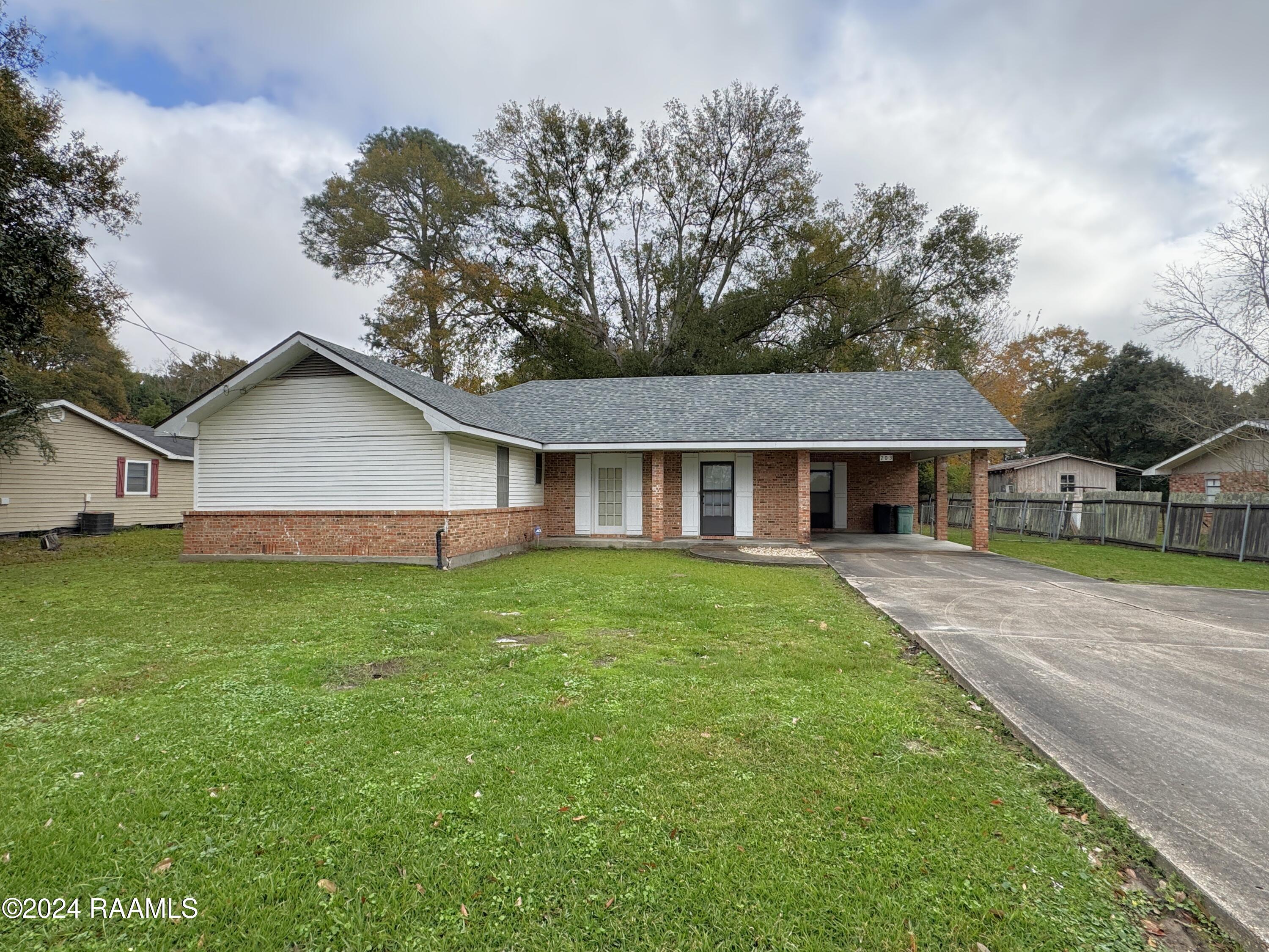 203 Lithcote Road Ville Platte, LA 70586 - Photo 1 of 37 2024-12-16_10-44-24_269