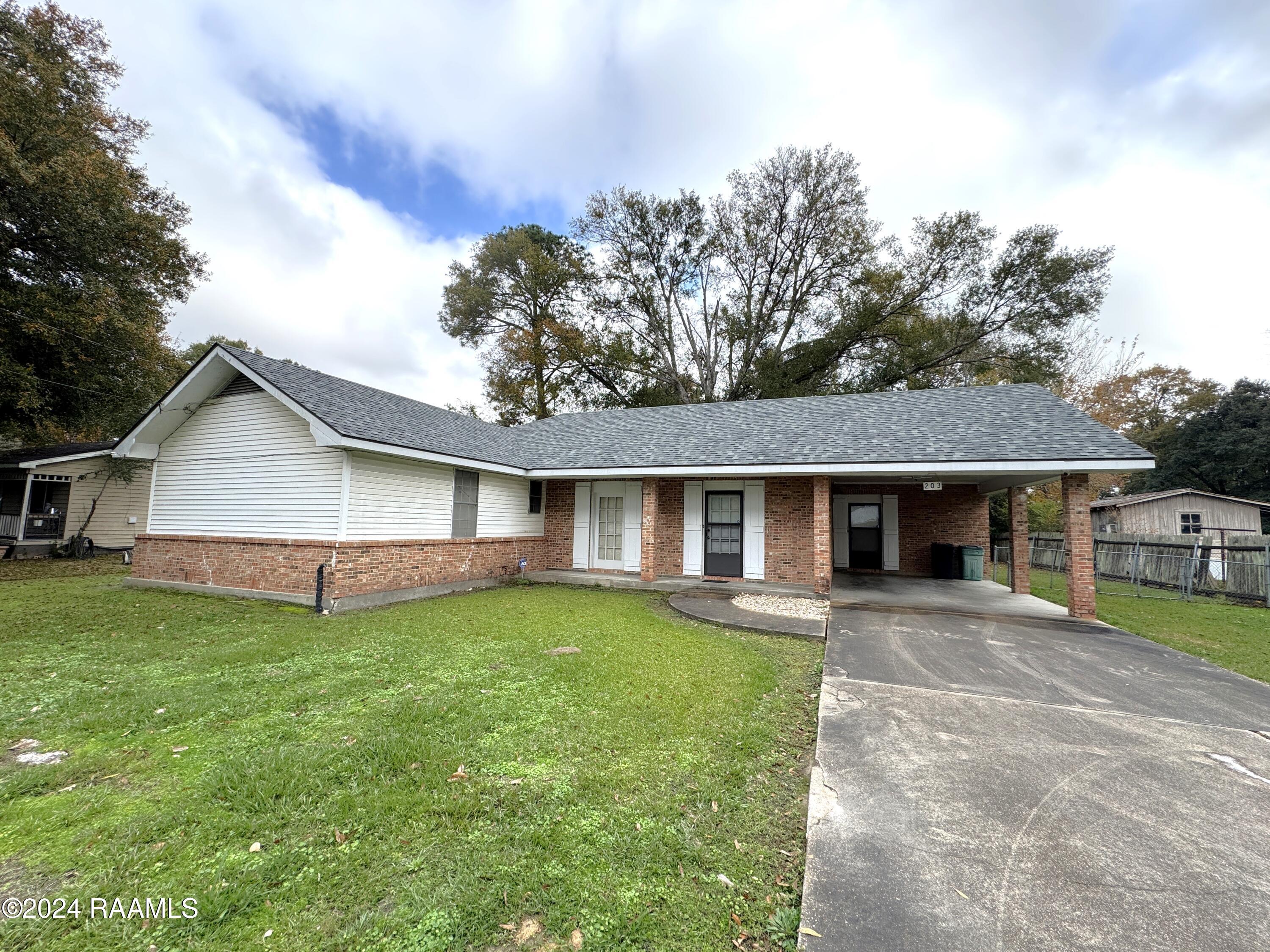 203 Lithcote Road Ville Platte, LA 70586 - Photo 2 of 37 2024-12-16_10-43-59_353