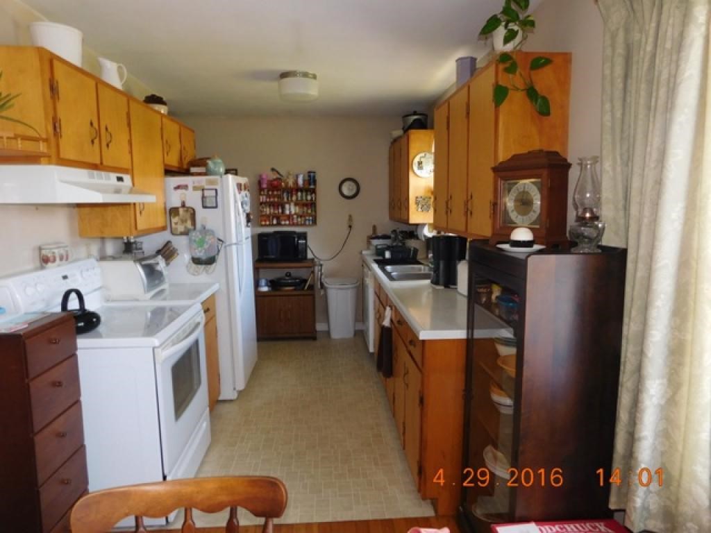 13 Leland Avenue Springfield, VT 05150 - Photo 12 of 16