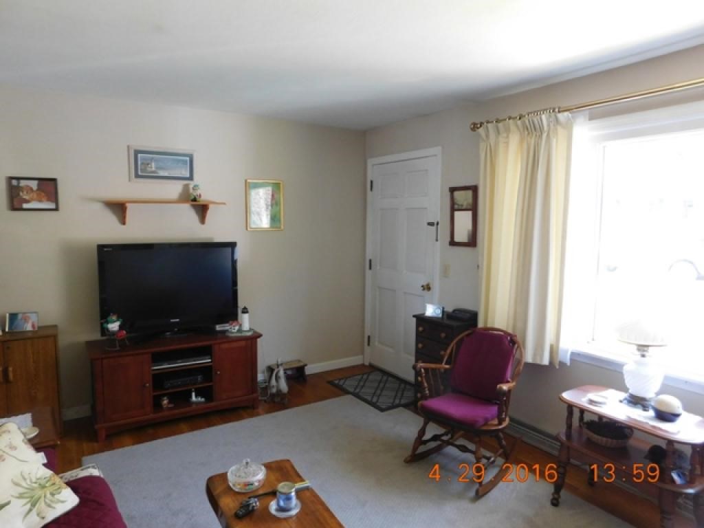 13 Leland Avenue Springfield, VT 05150 - Photo 5 of 16
