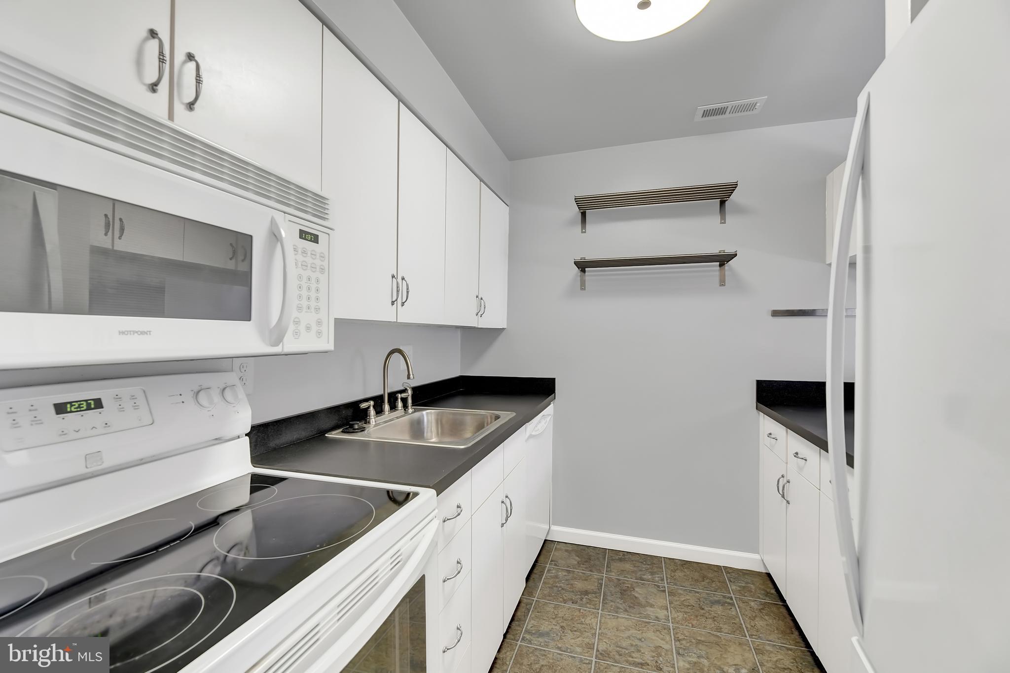 650 South Charles Street, Unit R16 Baltimore, MD 21230 - Photo 7 of 26 Gallery Image 7