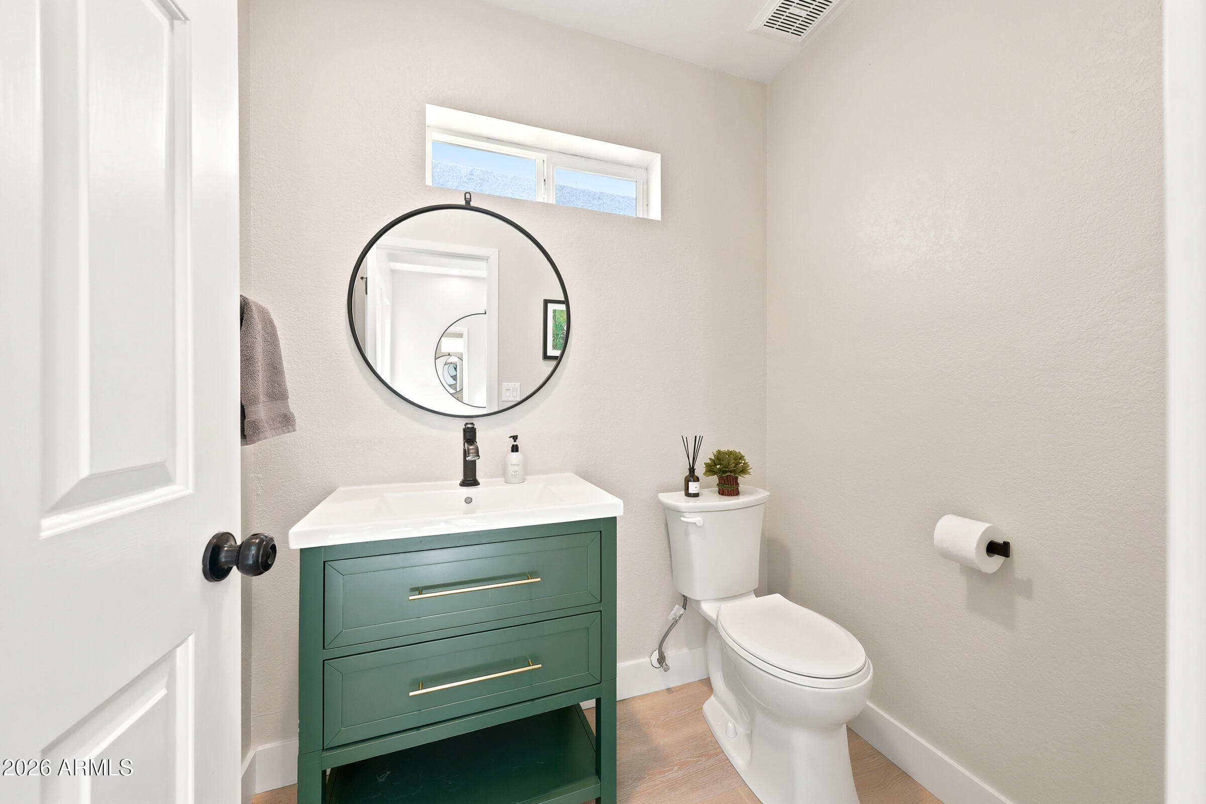 11629 North 40th Way Phoenix, AZ 85028 - Photo 12 of 34 11629 N 40th Way